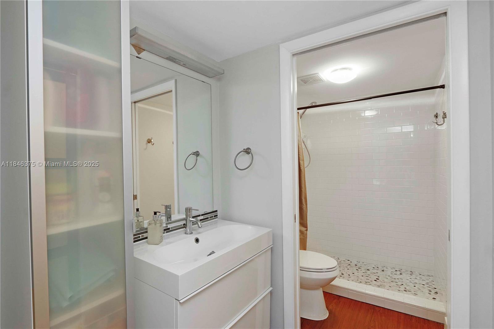 6830 Indian Creek Dr # 1B