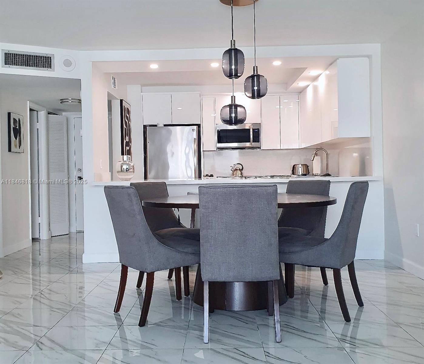 2851 NE 183rd St # 1508E