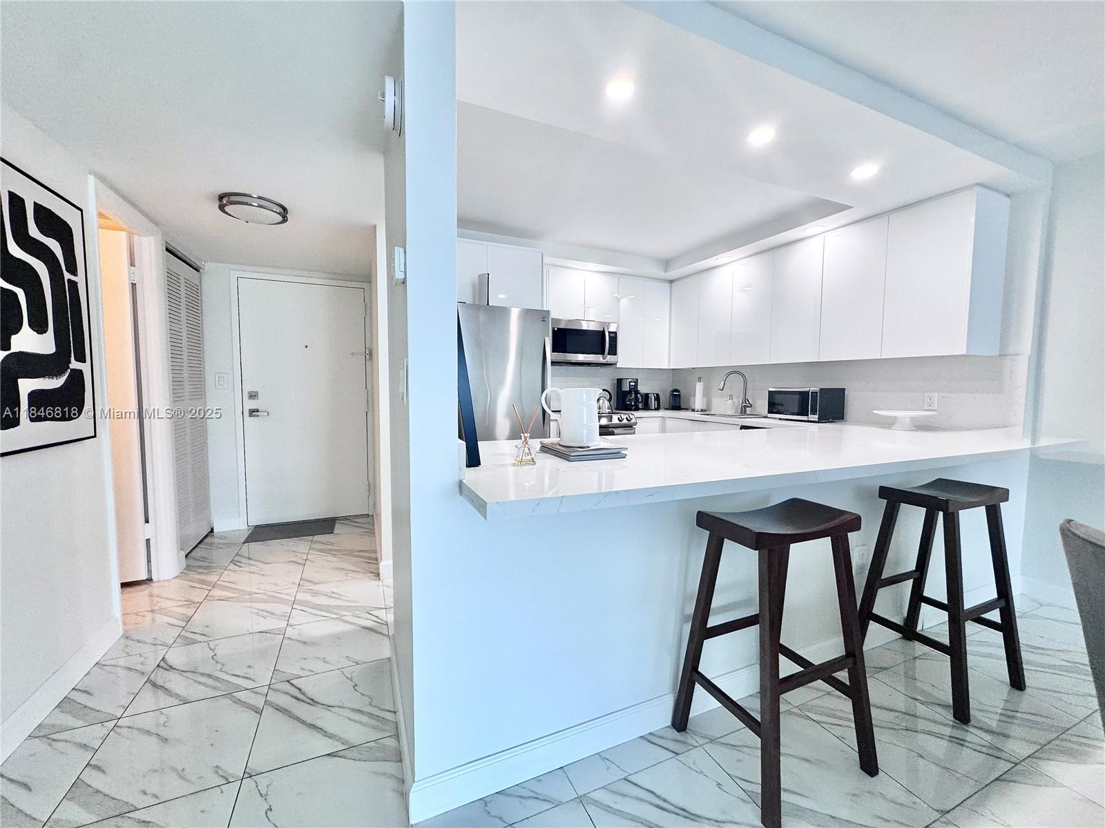 2851 NE 183rd St # 1508E