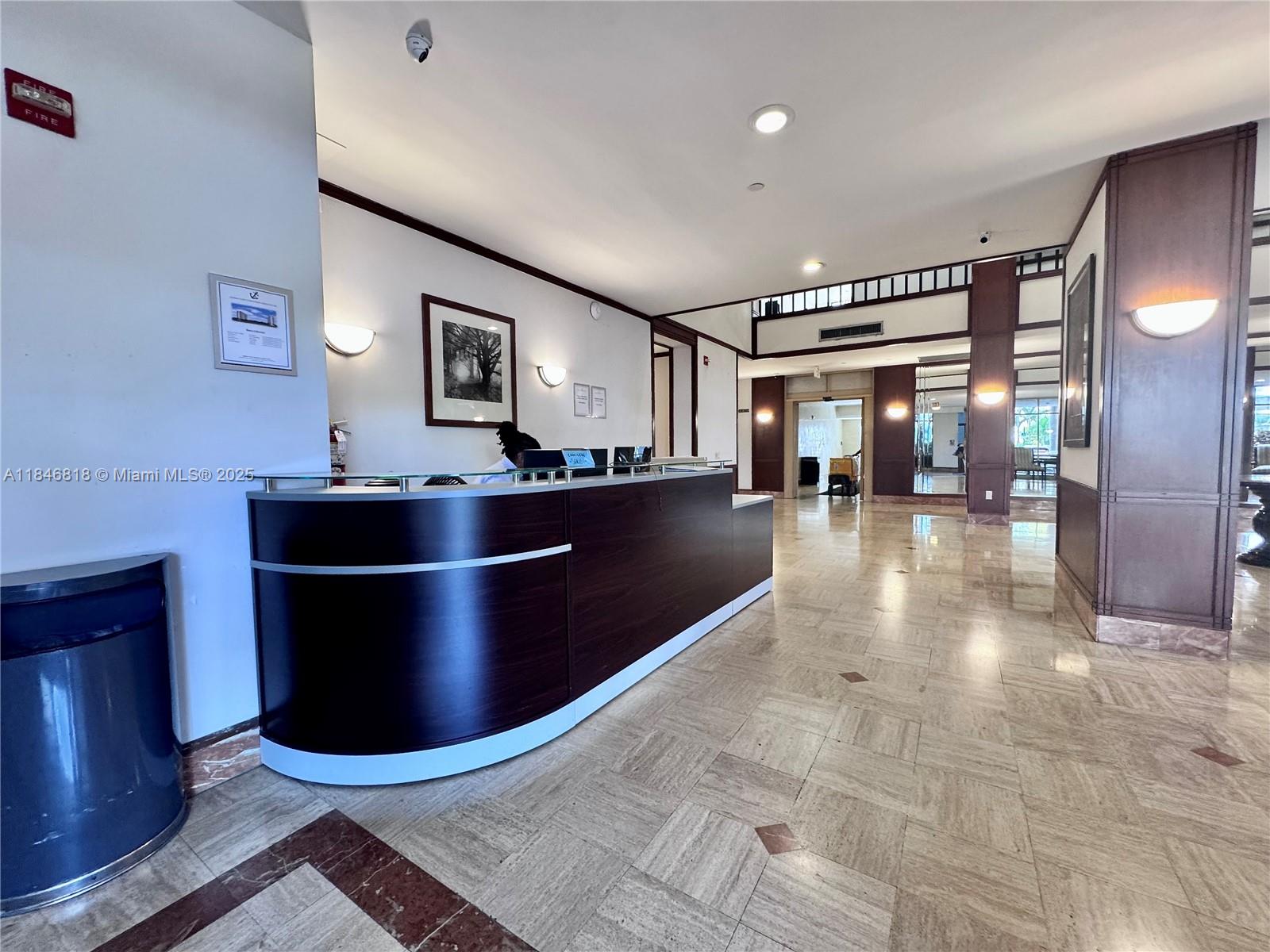 2851 NE 183rd St # 1508E