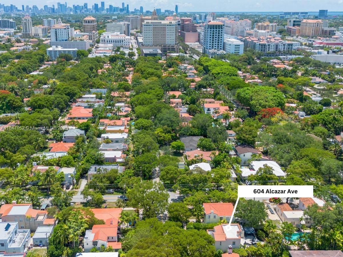 604 Alcazar Ave