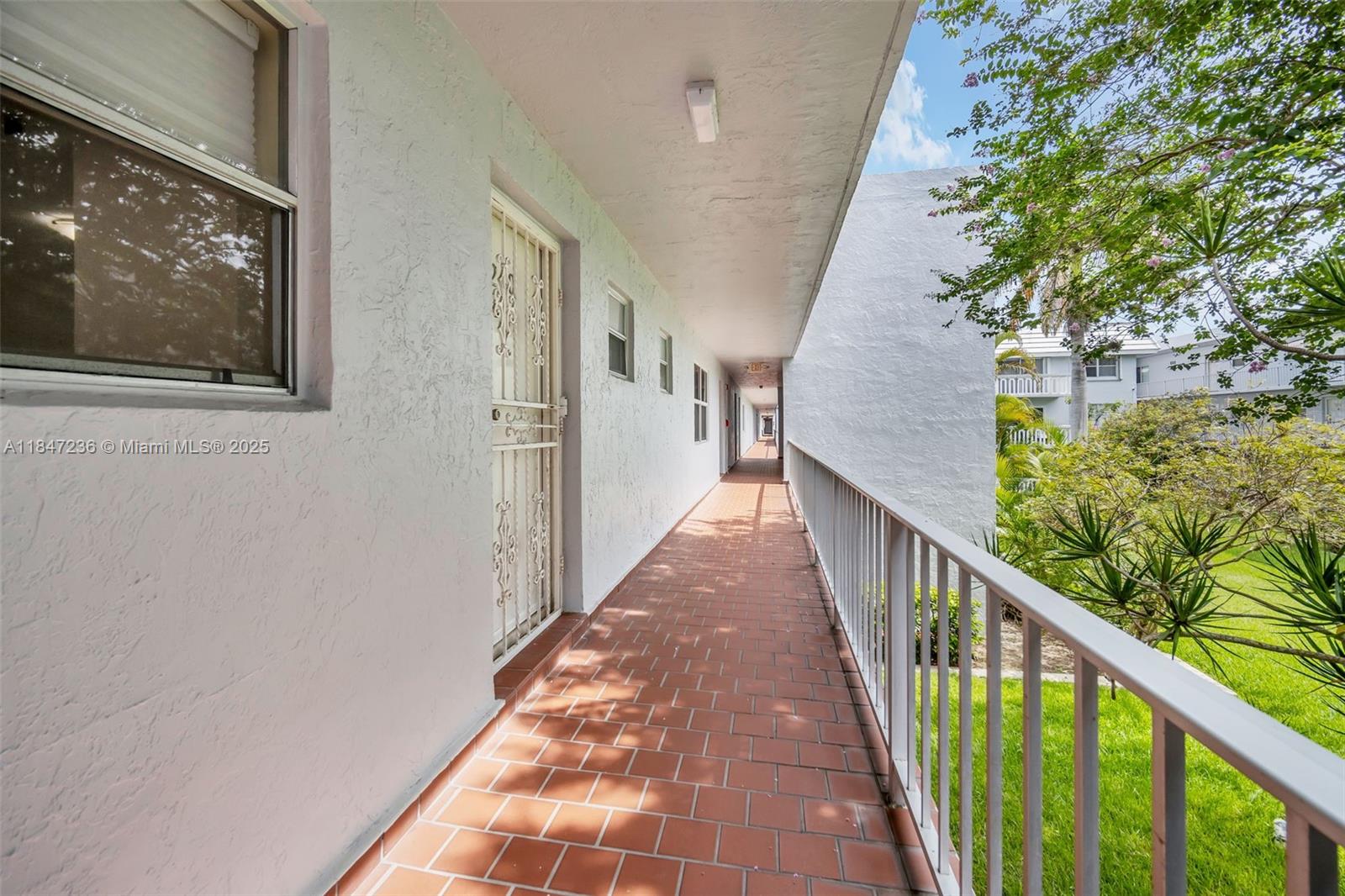 100 Edgewater Dr # 240