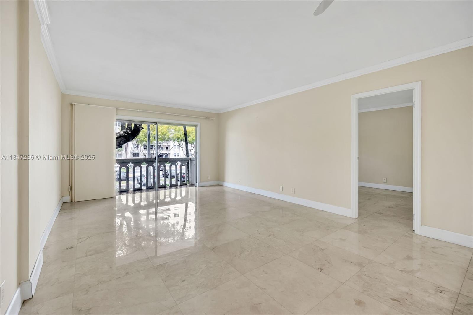 100 Edgewater Dr # 240