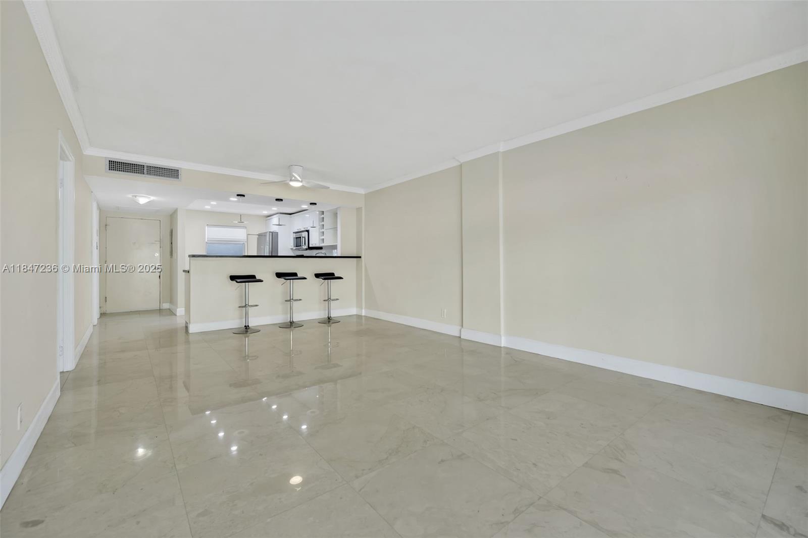 100 Edgewater Dr # 240