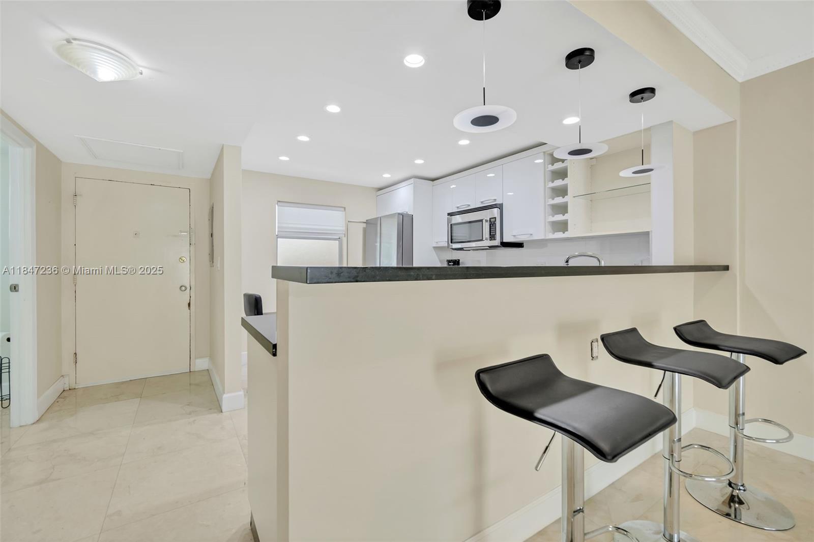 100 Edgewater Dr # 240
