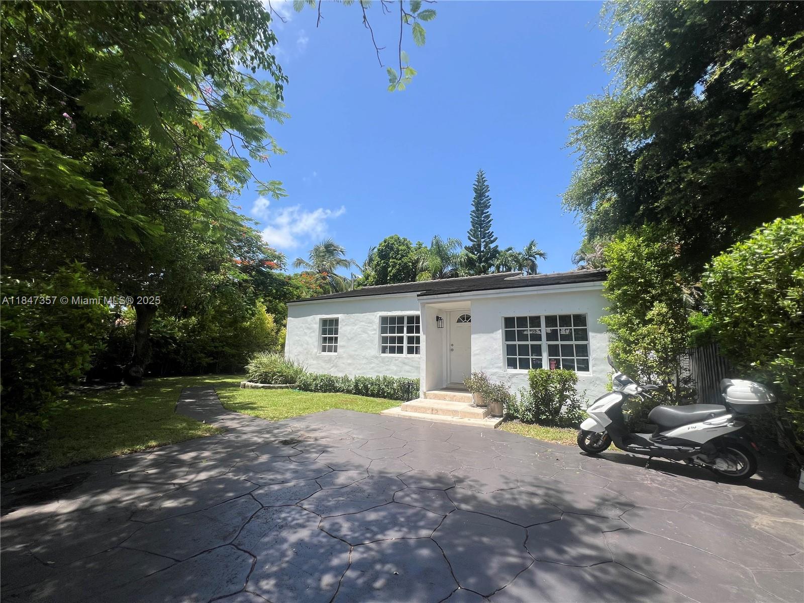 2450 SW 19th Ave Unit: -