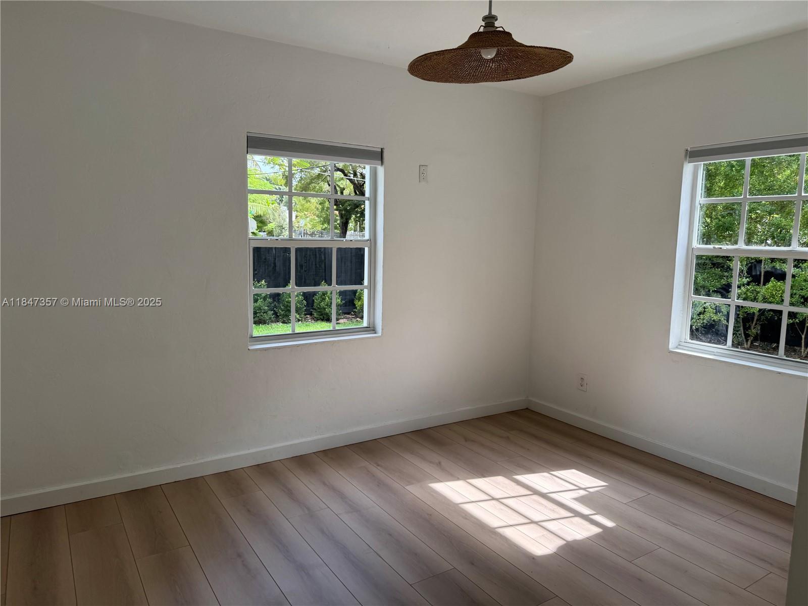 2450 SW 19th Ave Unit: -