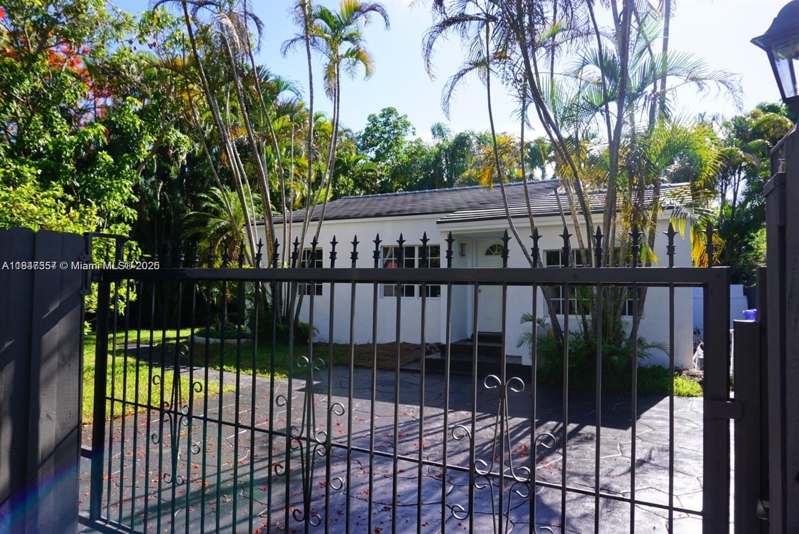 2450 SW 19th Ave Unit: -