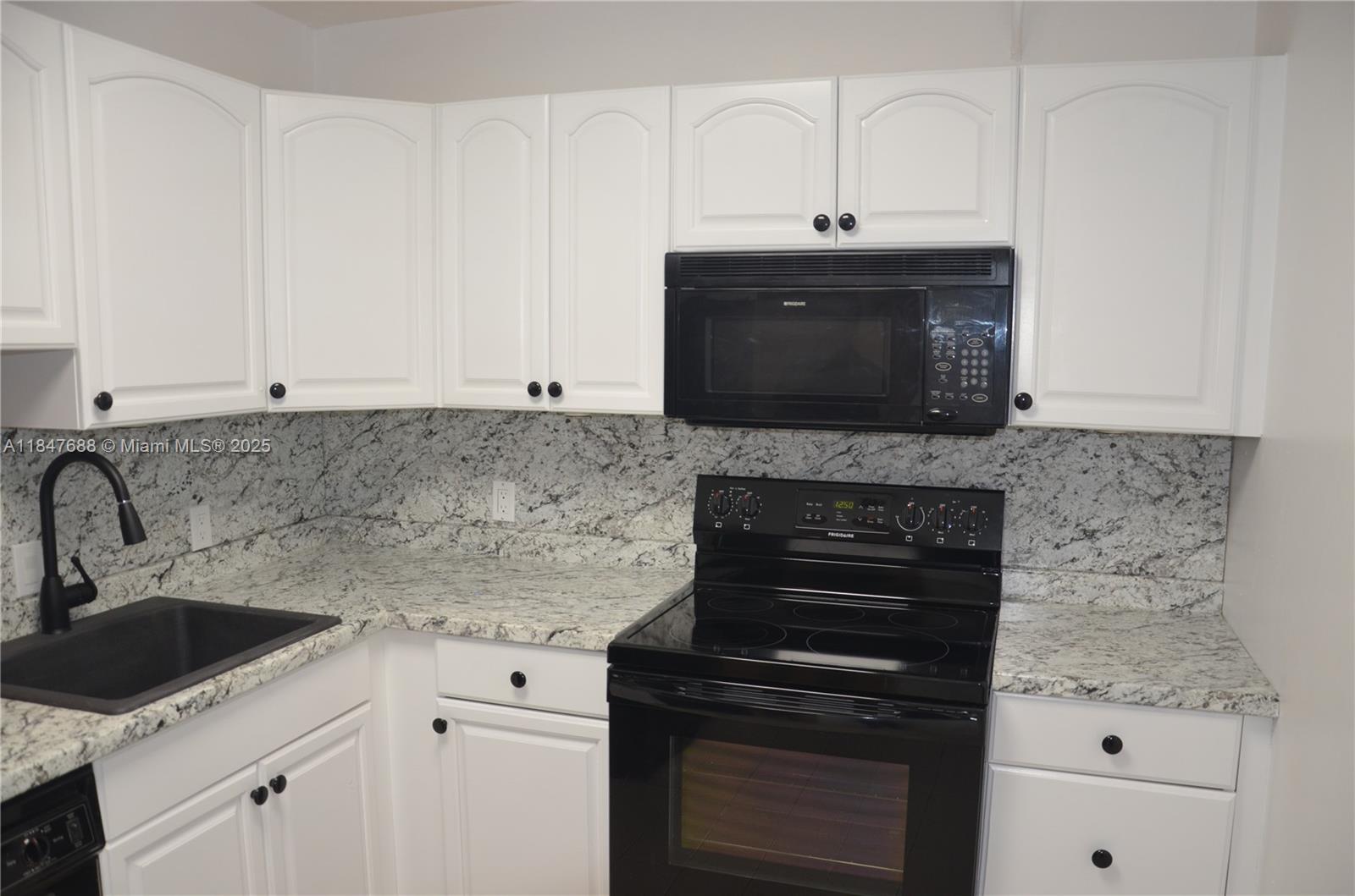 8851 N New River Canal Rd # 18E