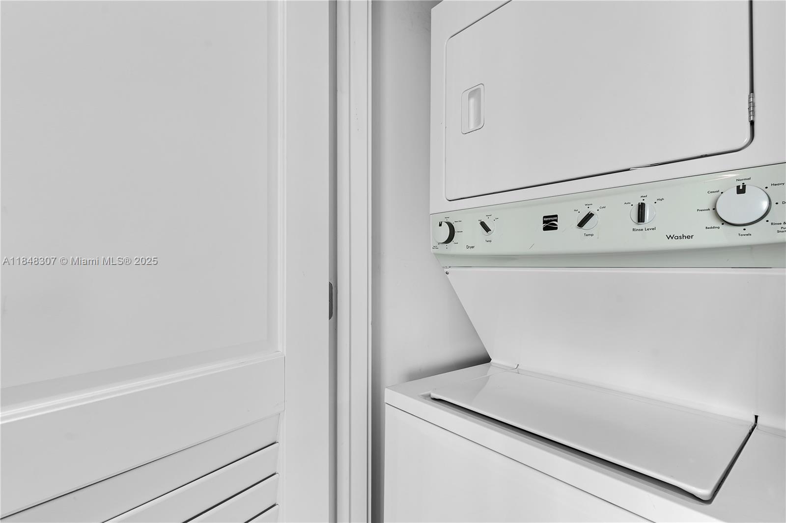 1080 Brickell Ave # 2601