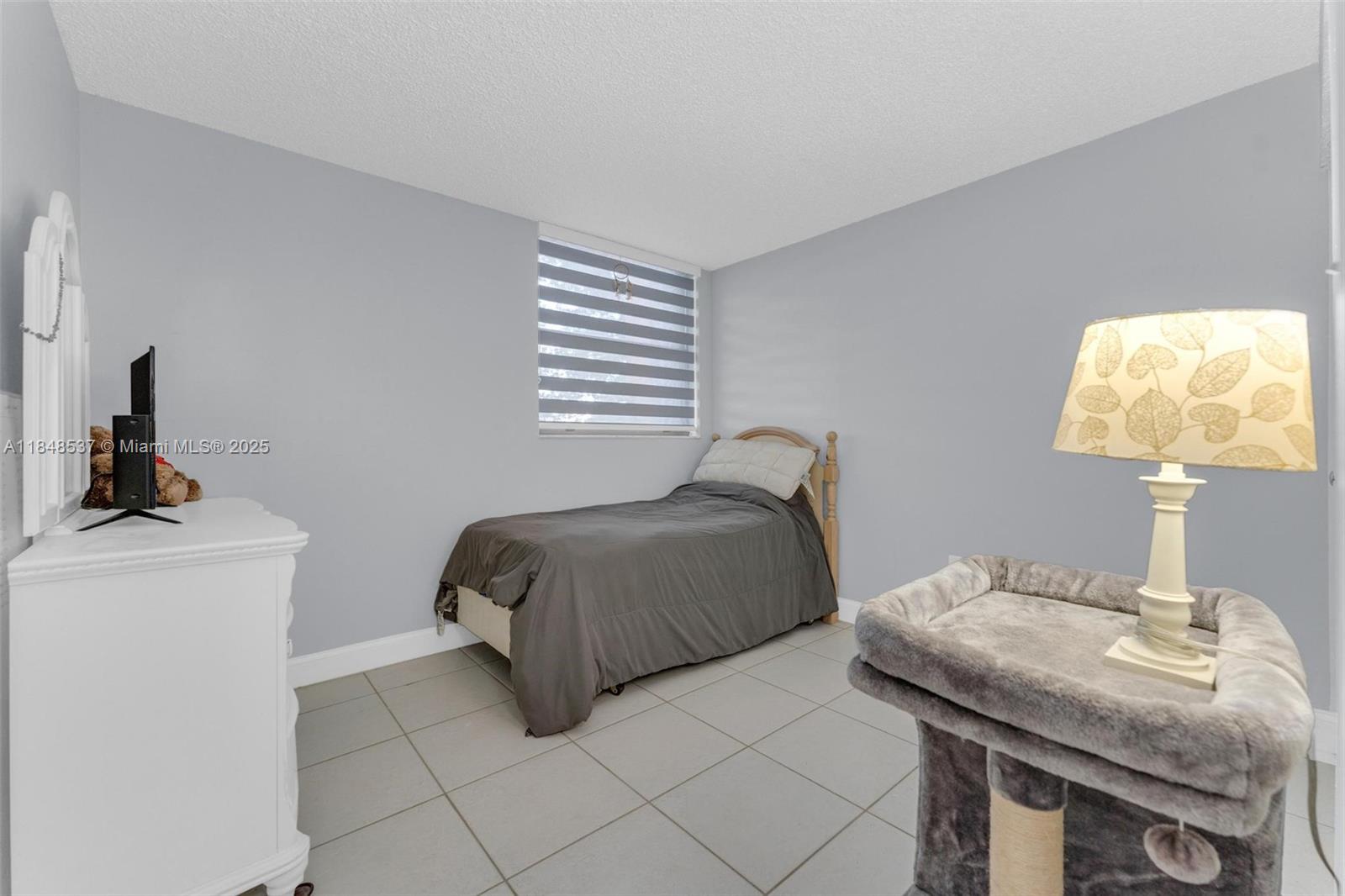 9440 W Flagler St # 203