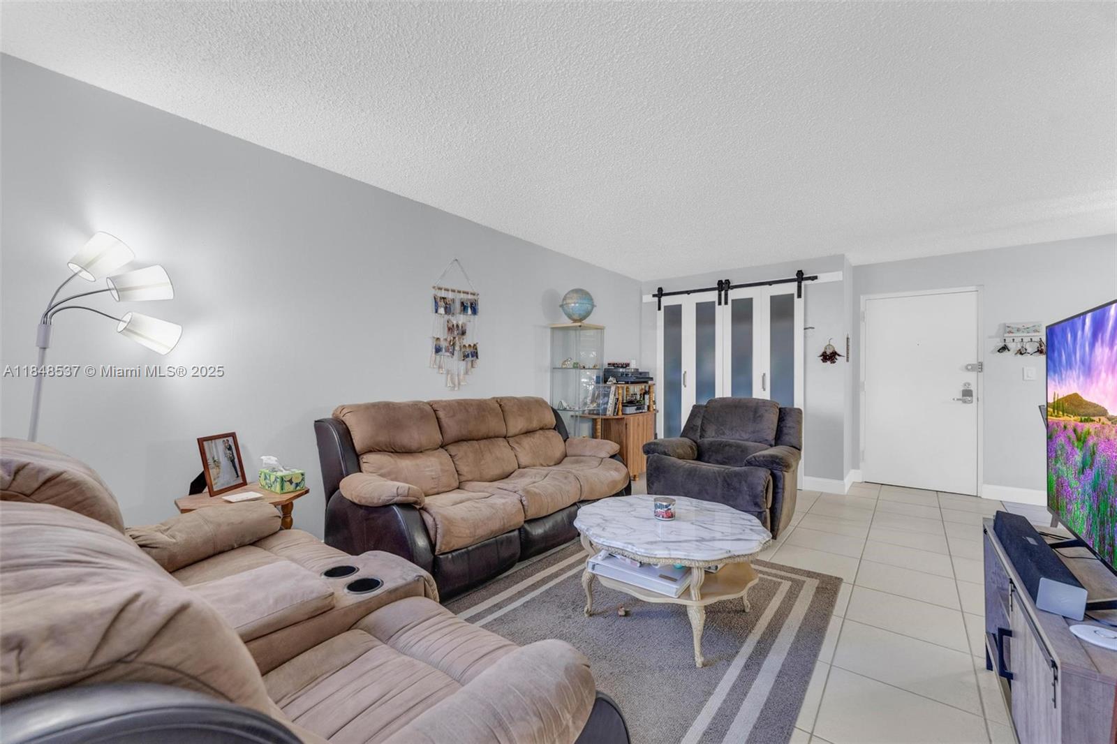 9440 W Flagler St # 203