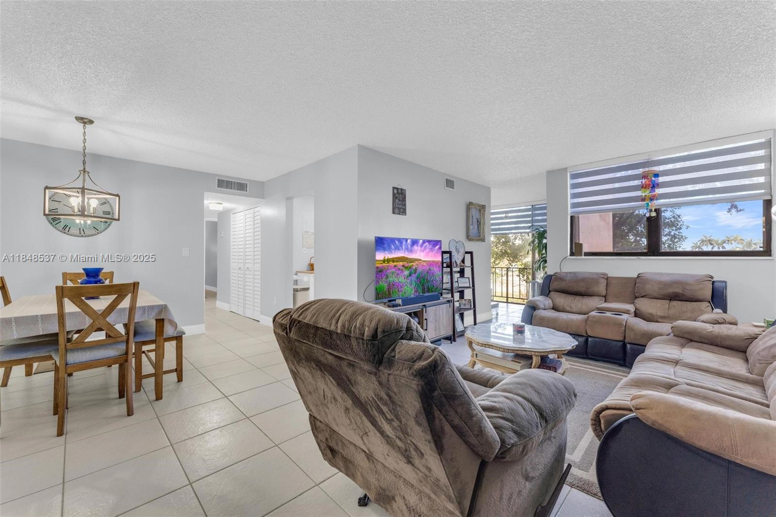 9440 W Flagler St # 203