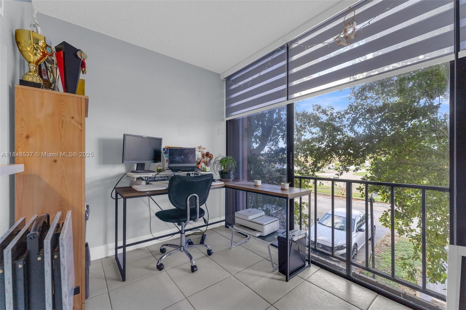 9440 W Flagler St # 203