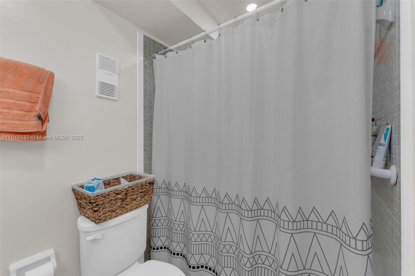 9440 W Flagler St # 203