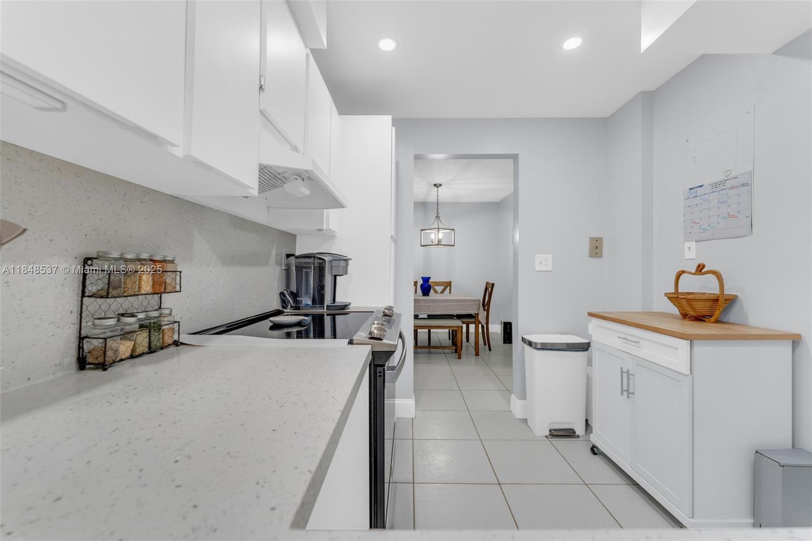 9440 W Flagler St # 203