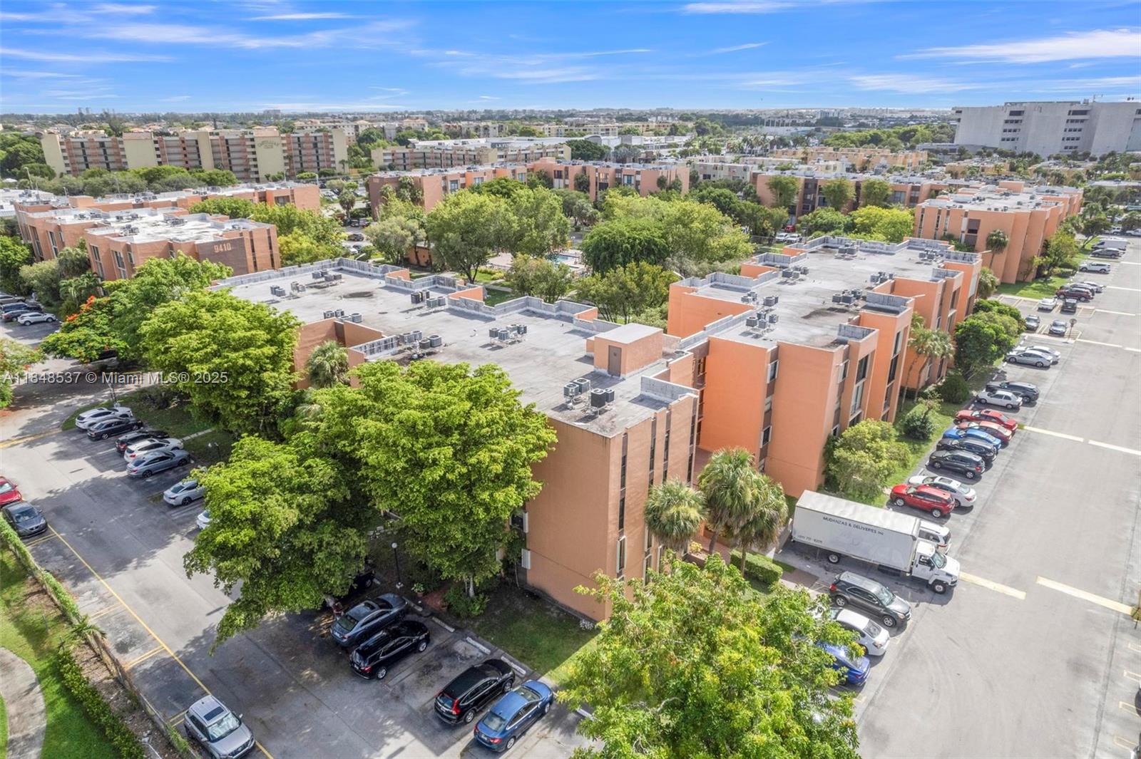 9440 W Flagler St # 203