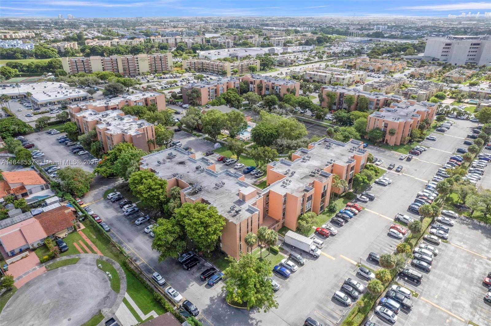 9440 W Flagler St # 203