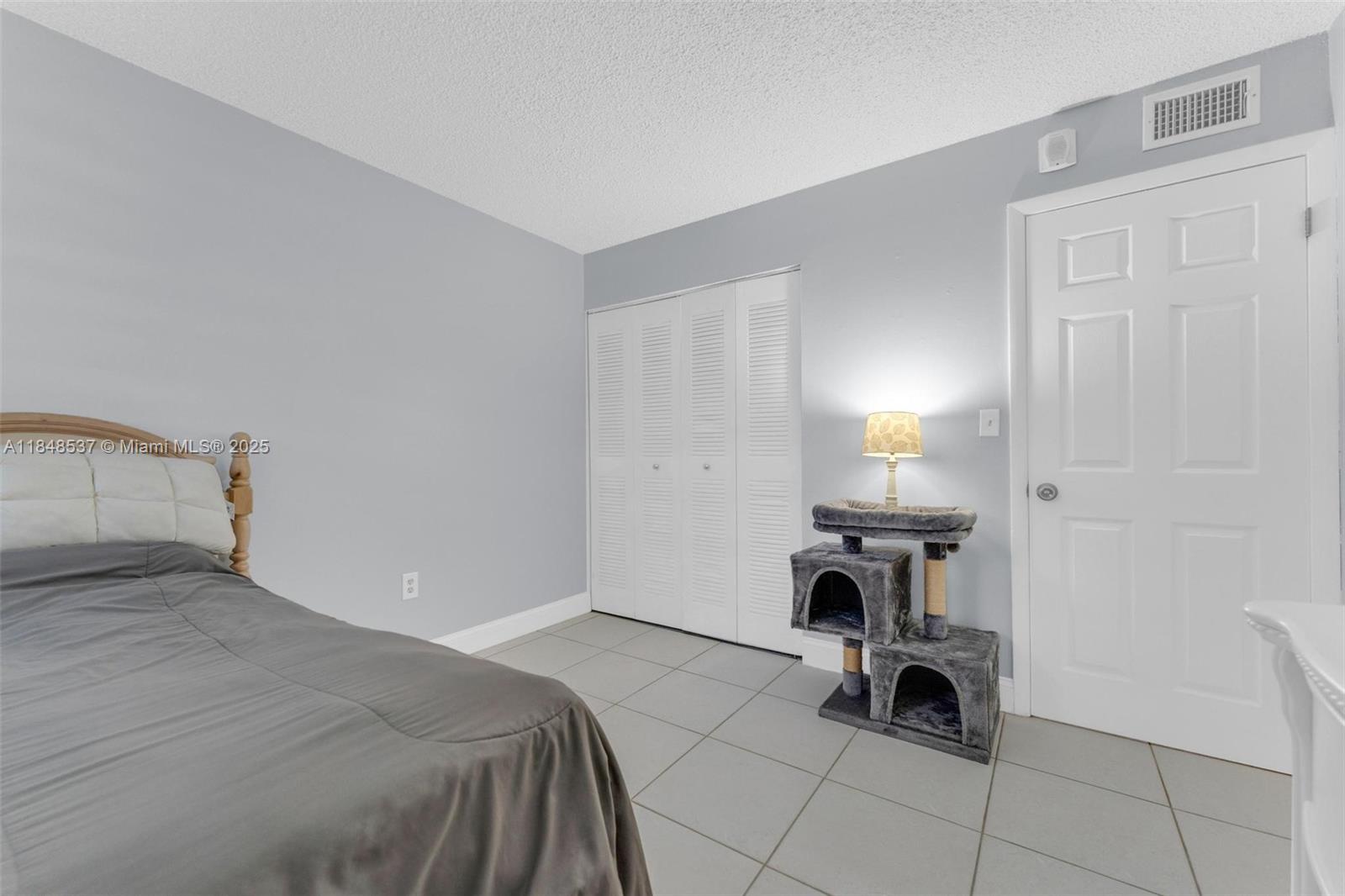 9440 W Flagler St # 203