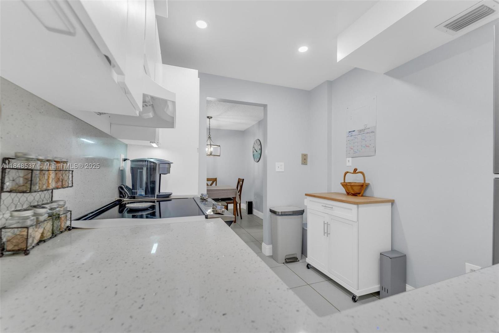 9440 W Flagler St # 203