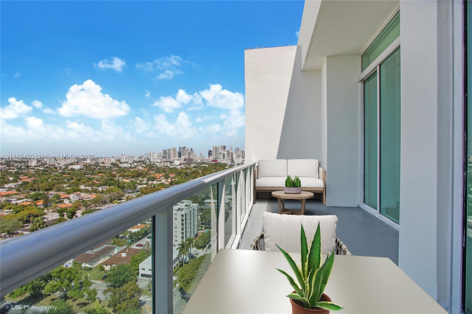 2525 SW 3rd Ave # 04 Unit: PH-04