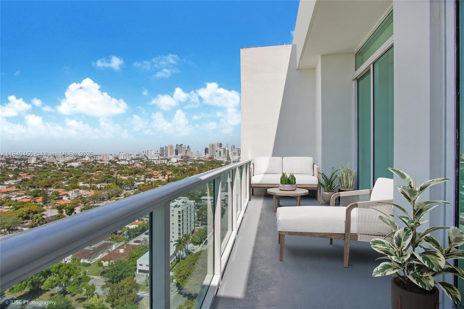 2525 SW 3rd Ave # 04 Unit: PH-04