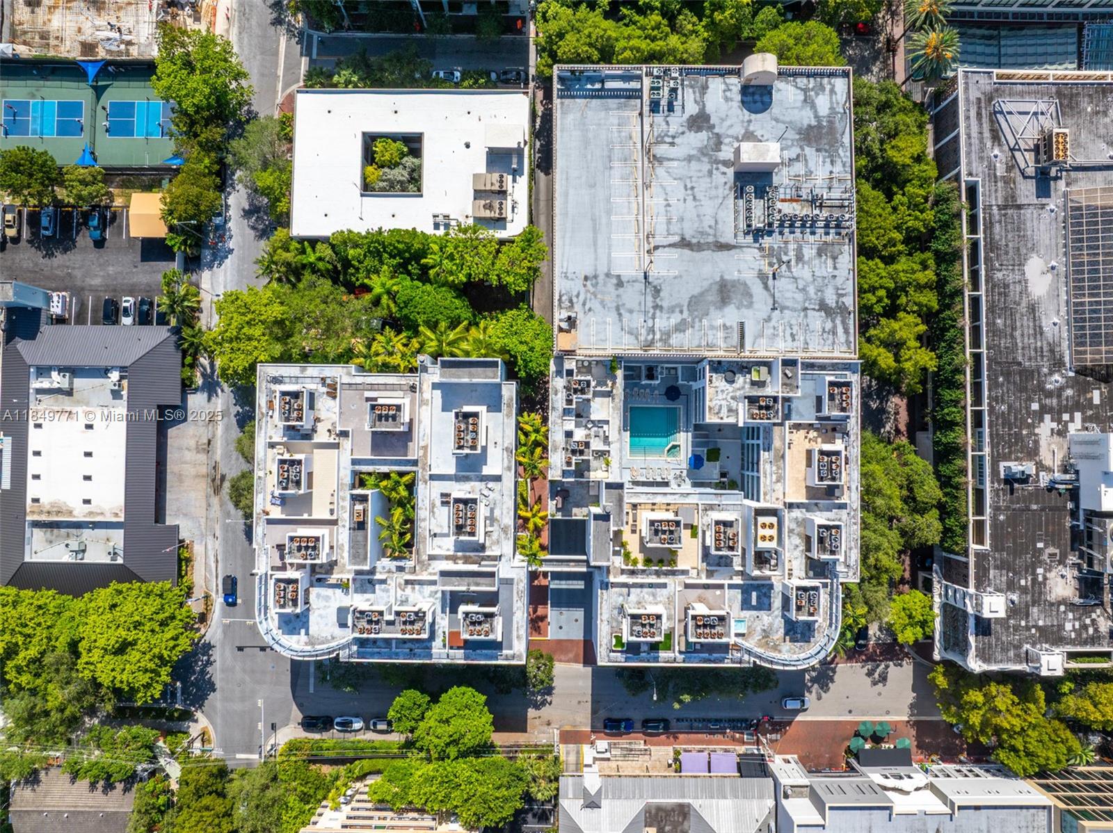 3339 Virginia St # 306