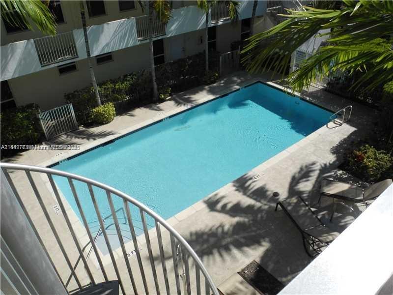 8950 SW 69th Ct # 312