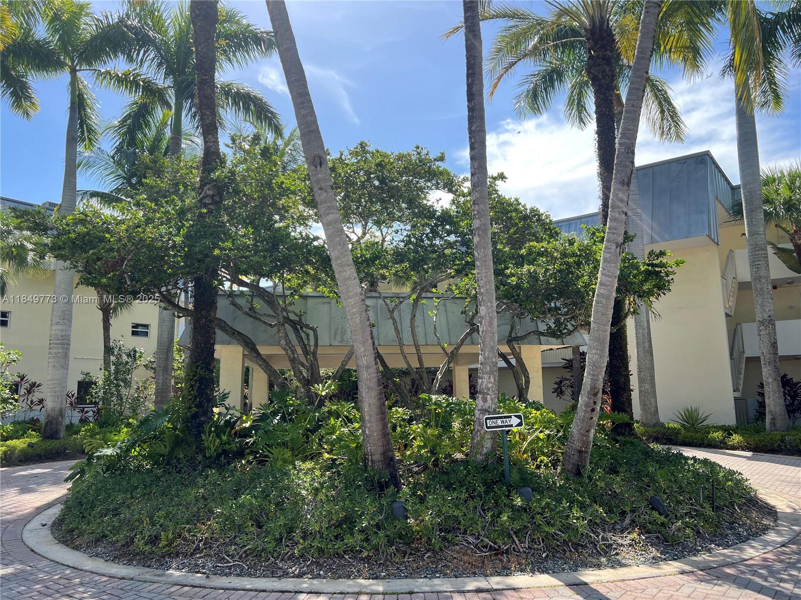 8950 SW 69th Ct # 312