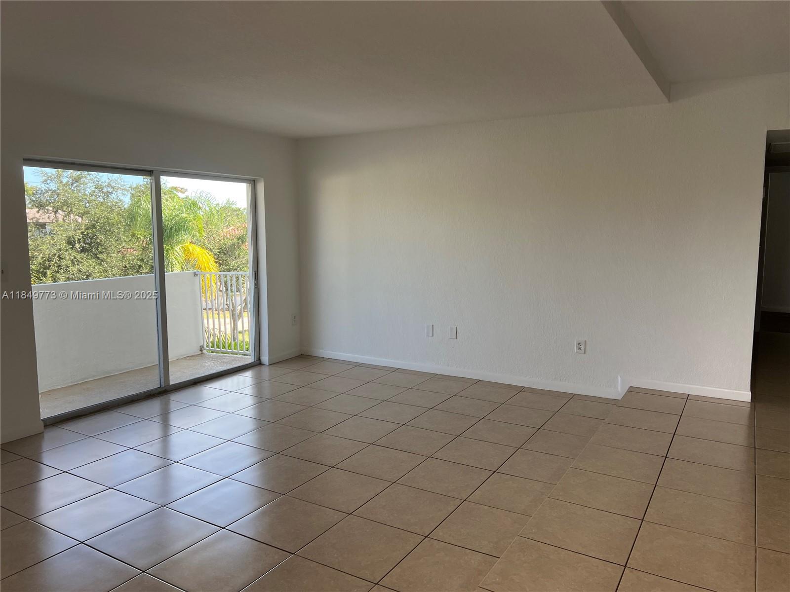 8950 SW 69th Ct # 312