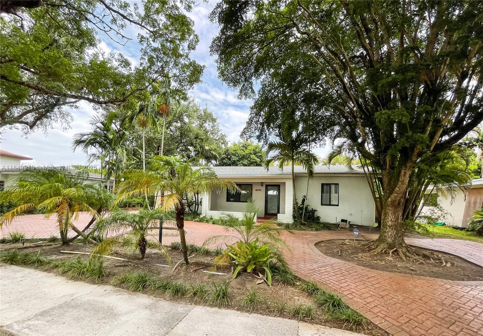 8045 SW 62nd Ct