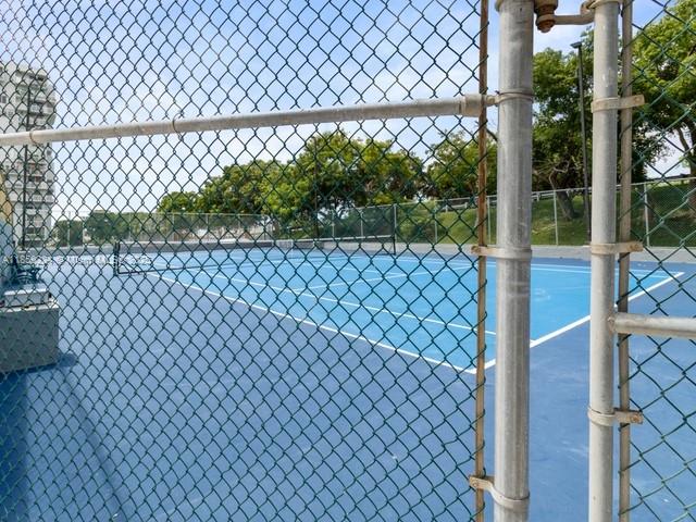 2501 Brickell Ave # 307