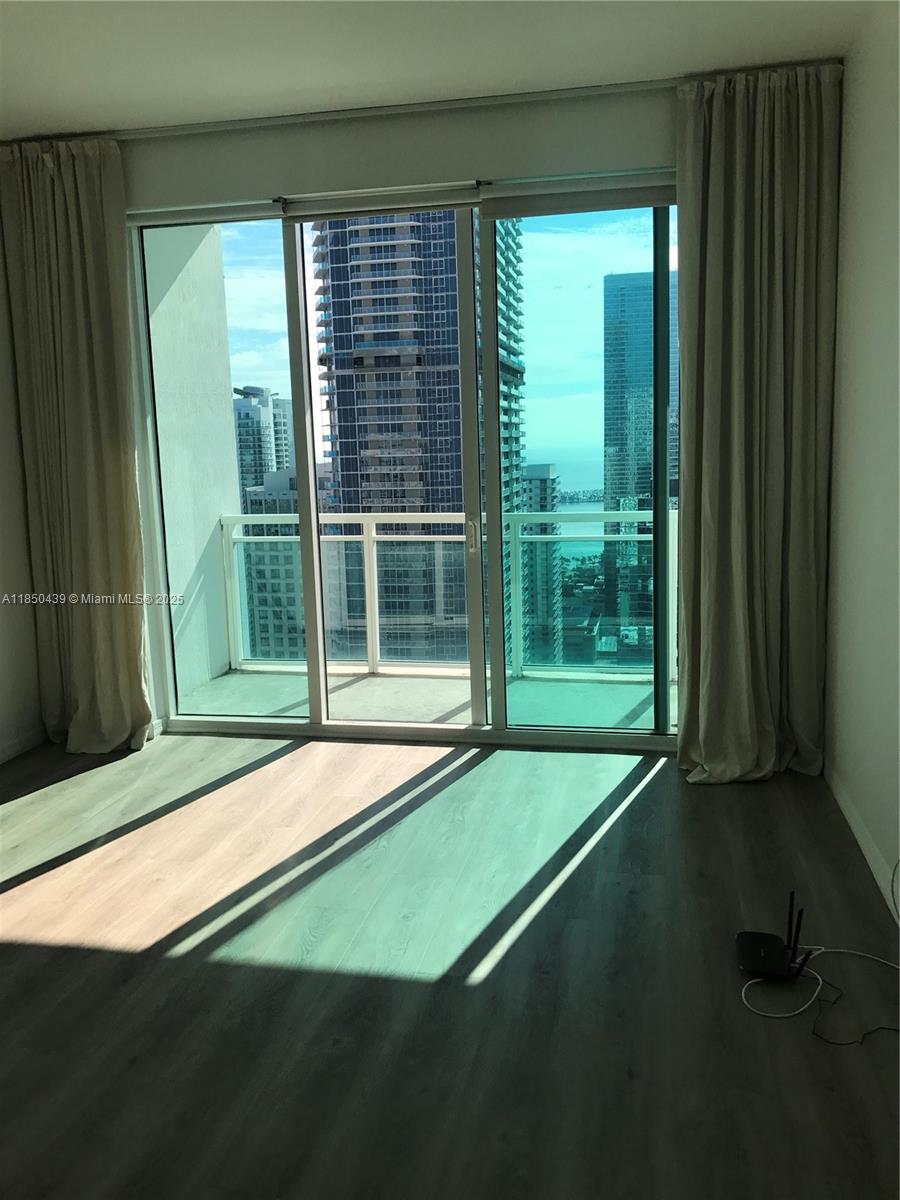 950 BRICKELL BAY DR # 4303