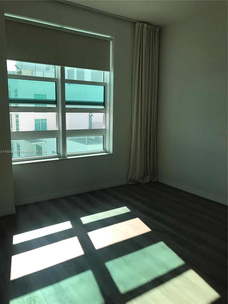 950 BRICKELL BAY DR # 4303