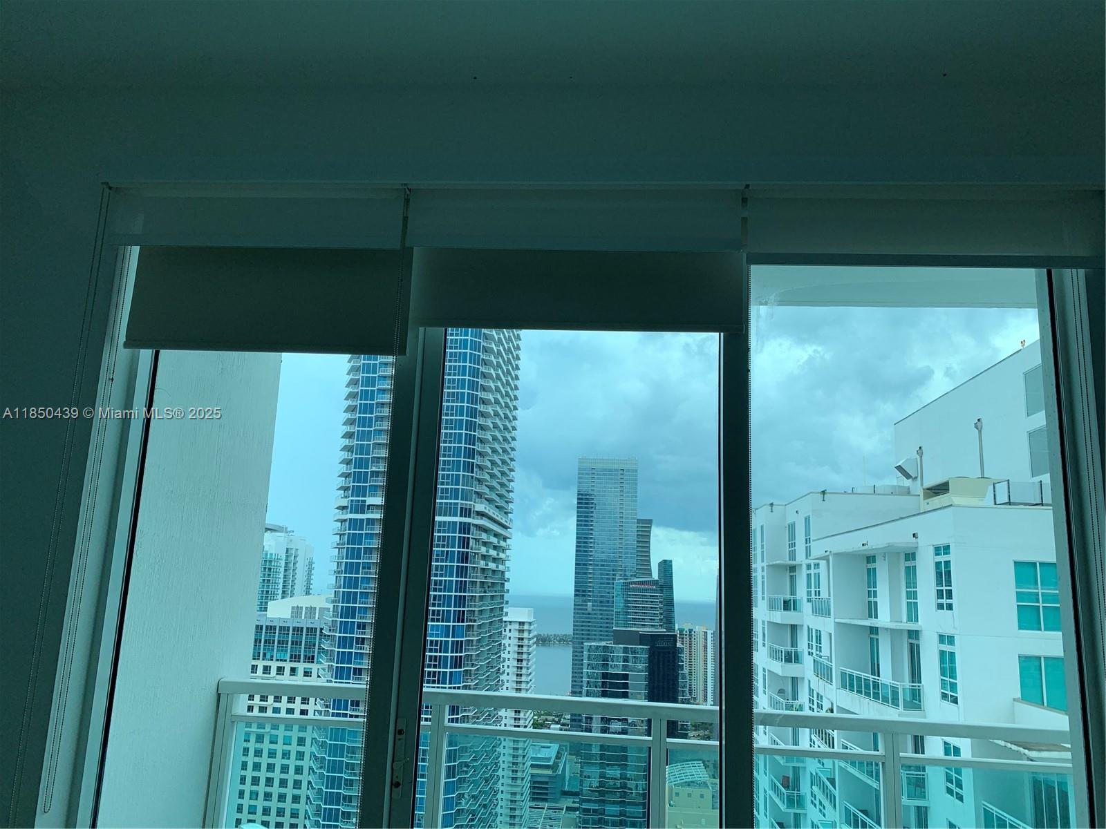 950 BRICKELL BAY DR # 4303