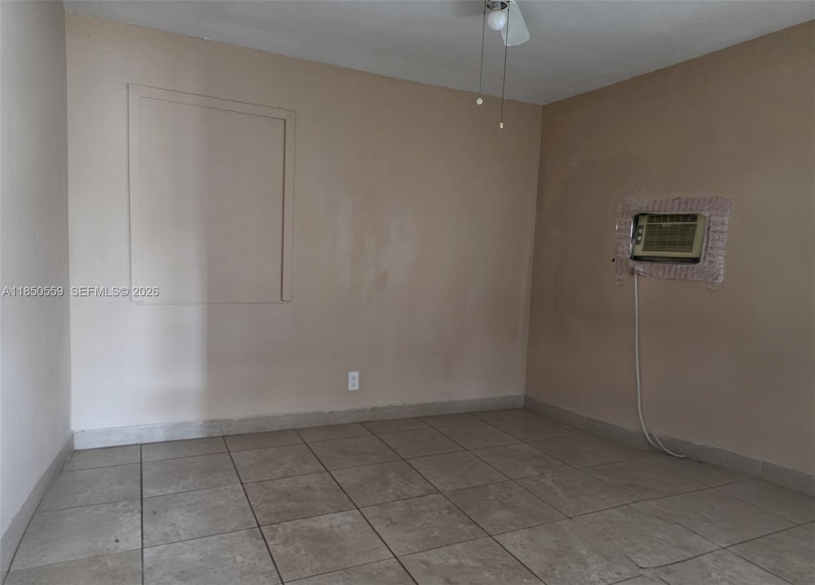 163 NW 18th Ct