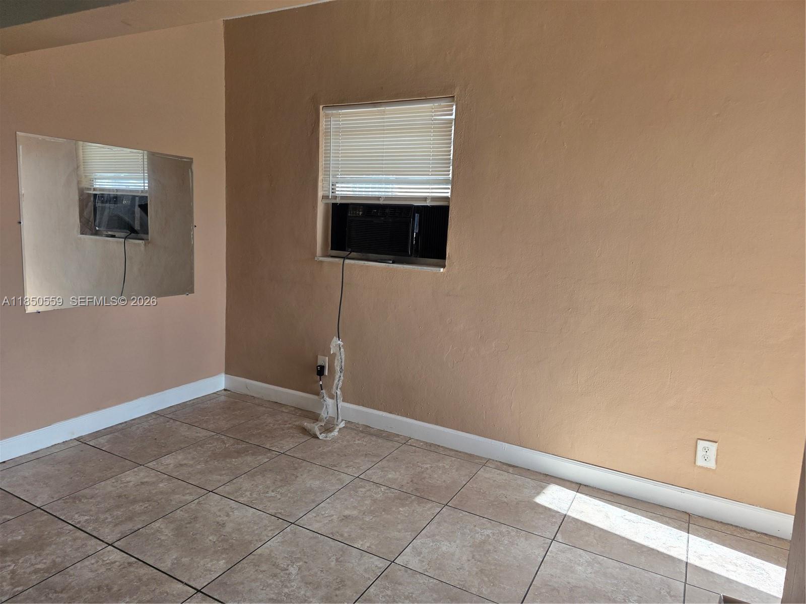 163 NW 18th Ct
