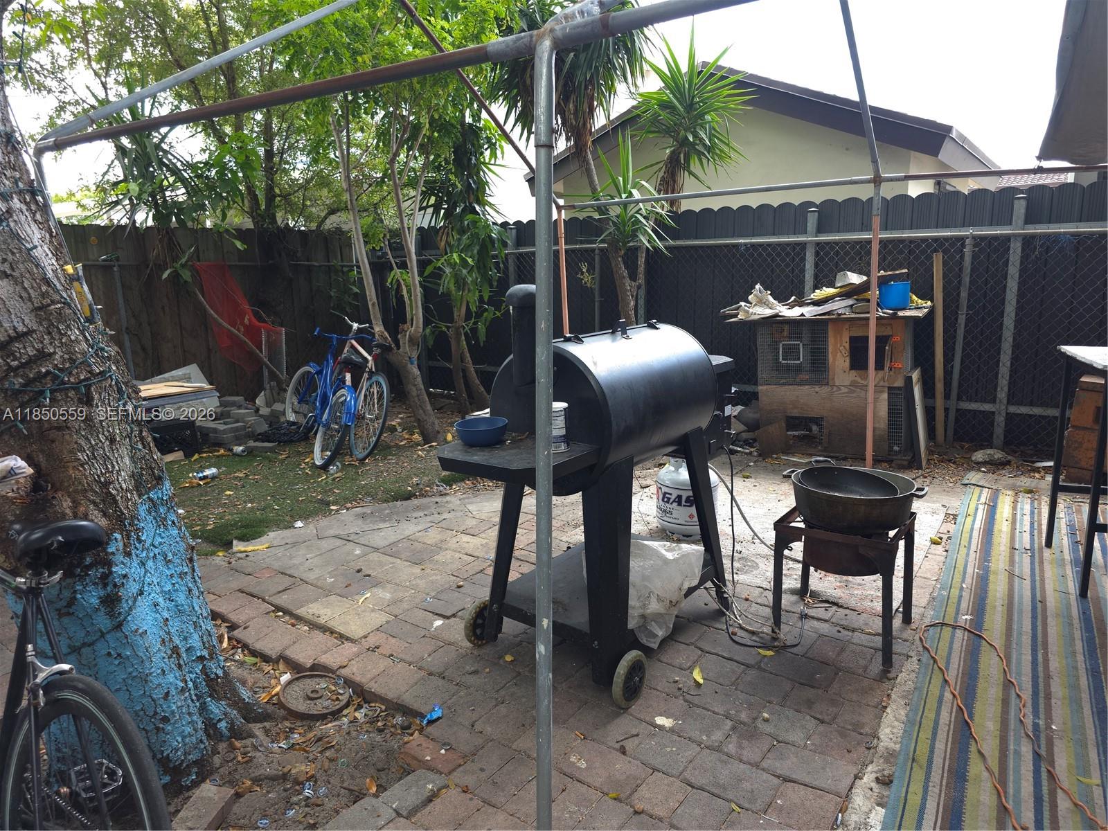 163 NW 18th Ct
