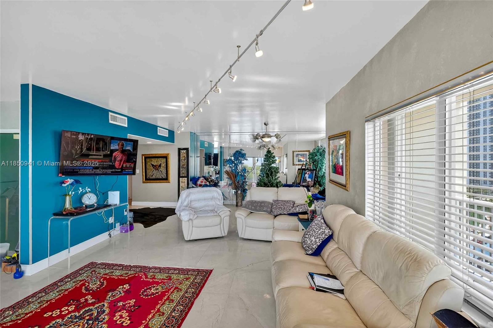 300 Bayview Dr # 1616