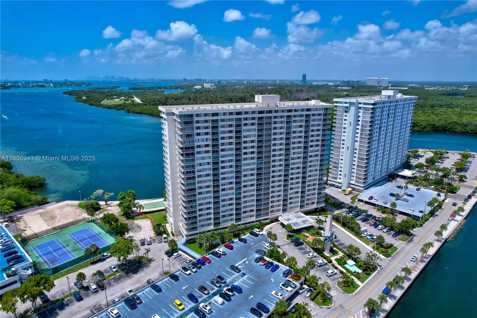 300 Bayview Dr # 1616