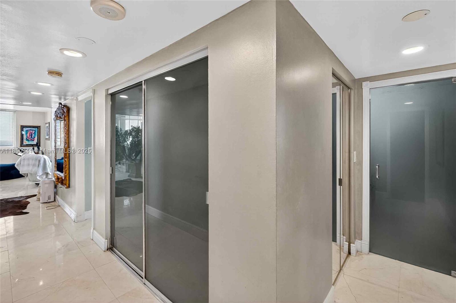 300 Bayview Dr # 1616