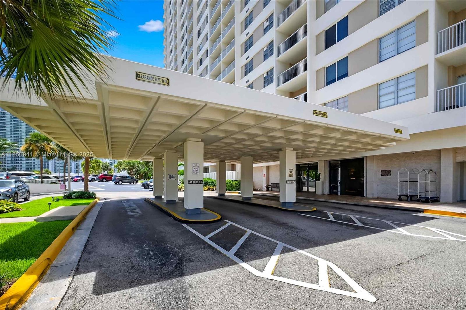 300 Bayview Dr # 1616