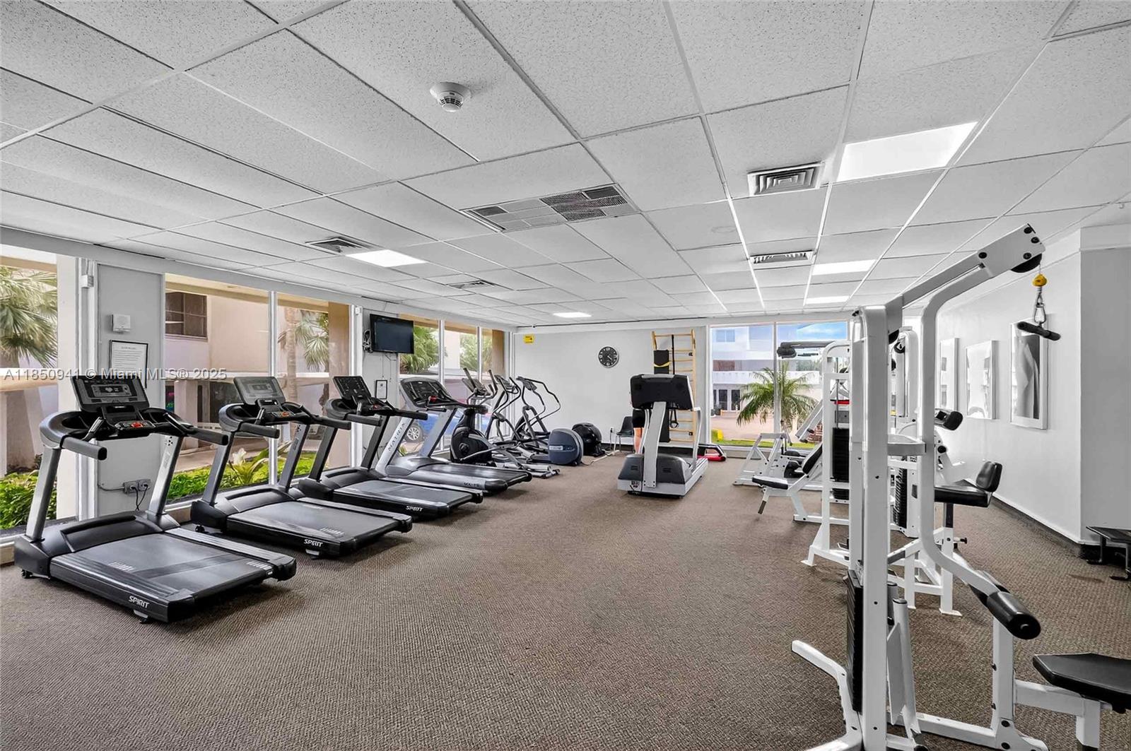 300 Bayview Dr # 1616