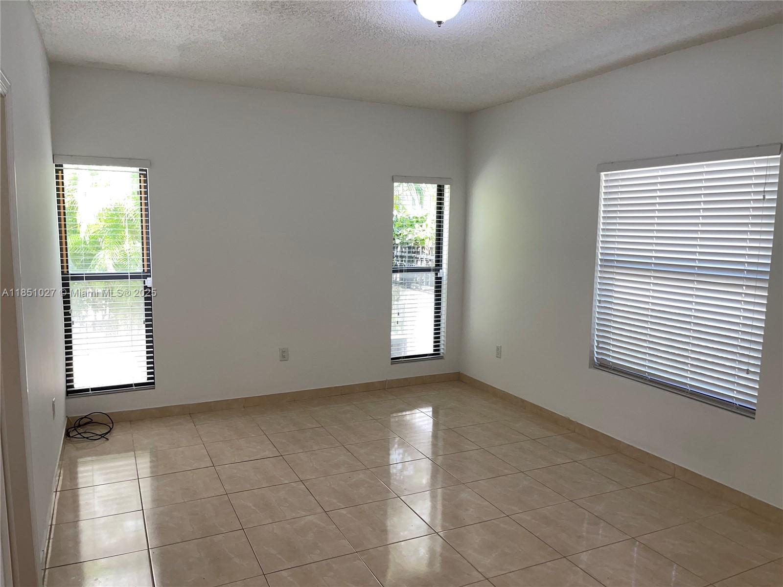 401 Majorca Ave # 401