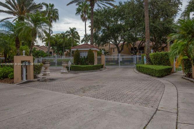 14705 Balgowan Rd # 11 Unit: 202-11