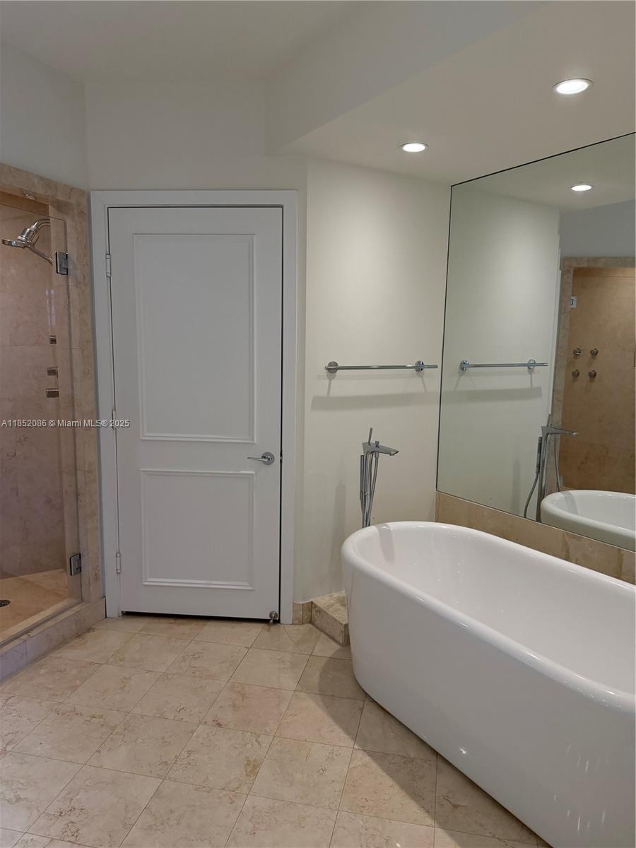 781 Crandon Blvd # 1604