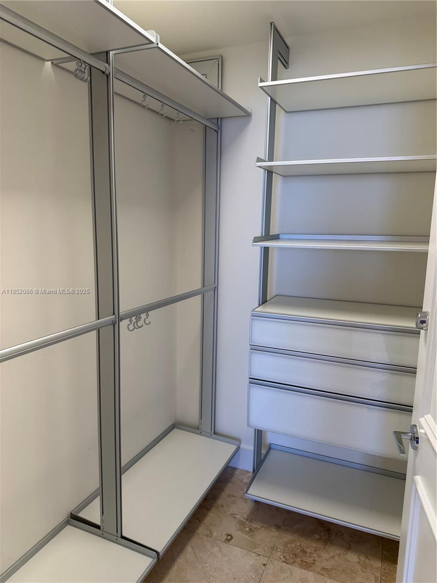 781 Crandon Blvd # 1604