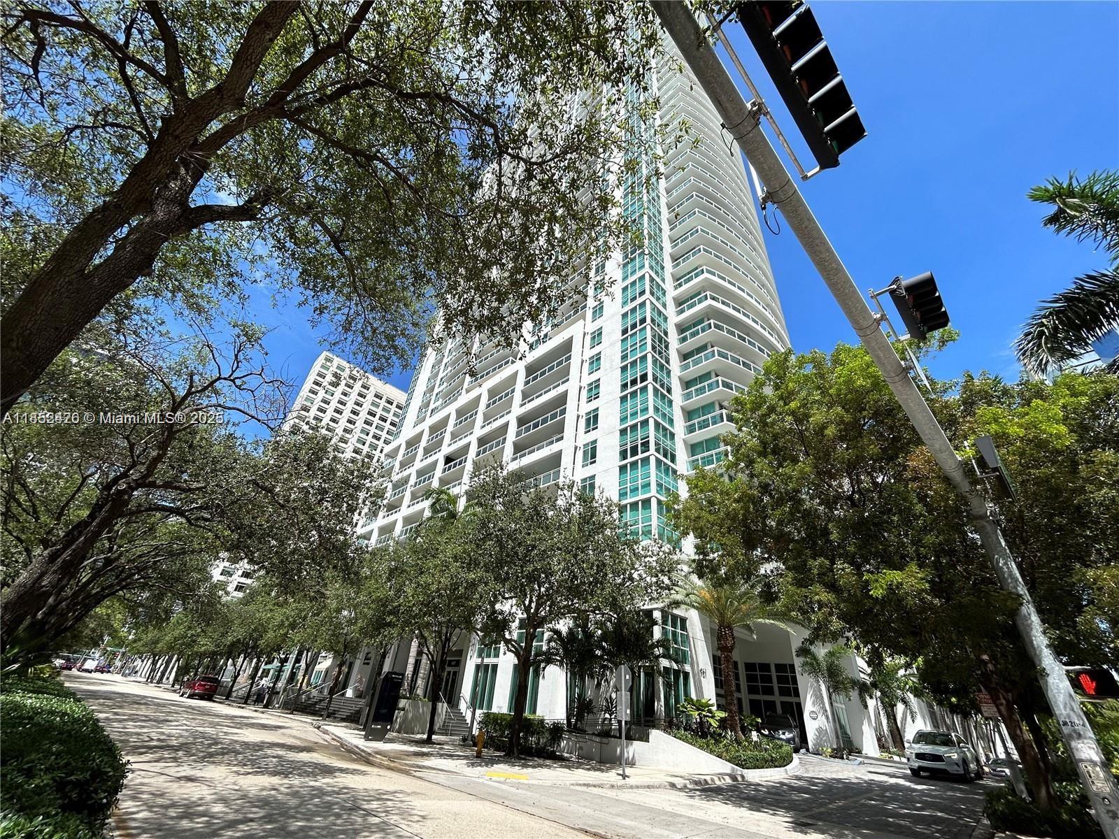 951 Brickell Ave # 3406