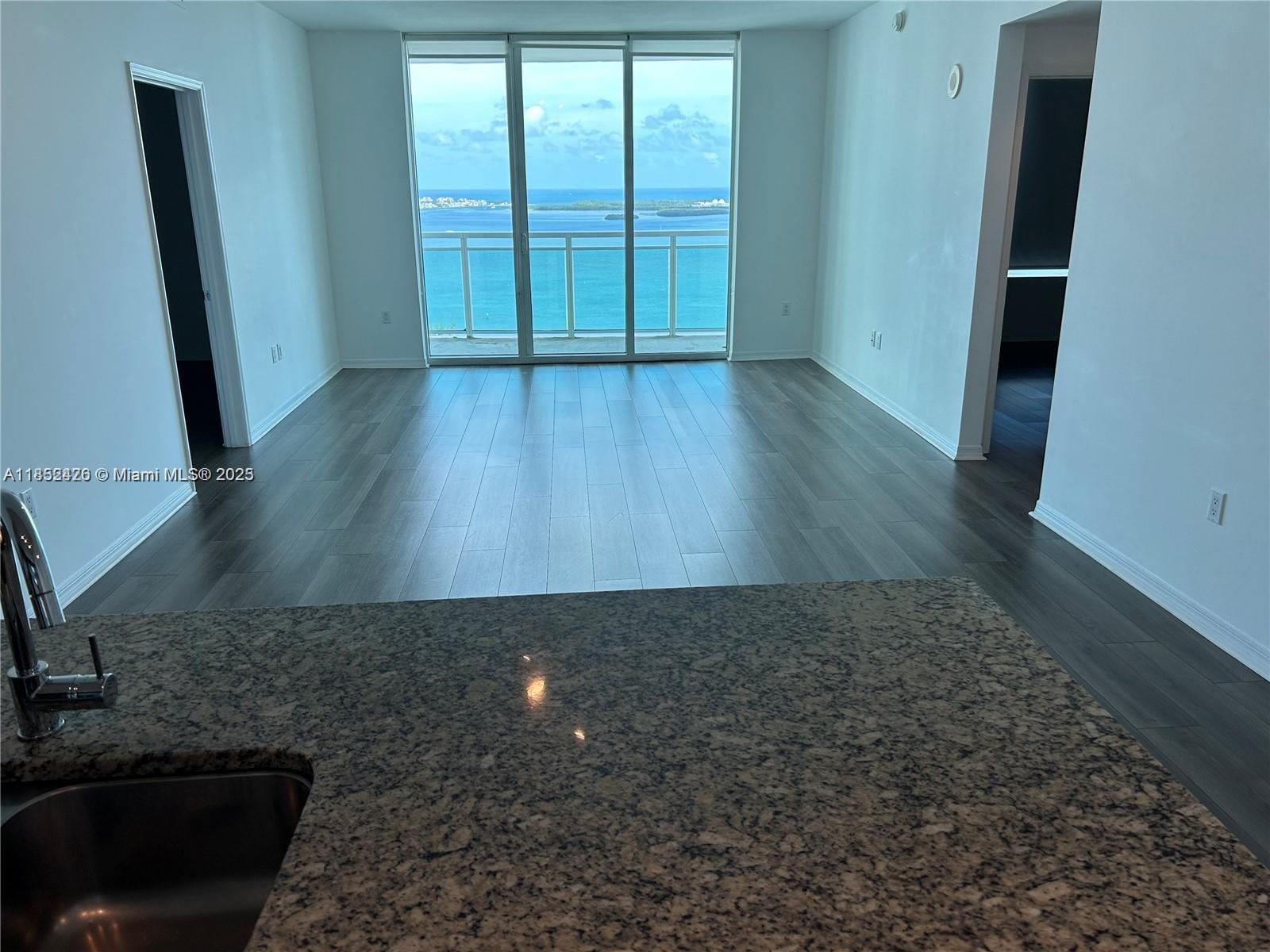 951 Brickell Ave # 3406