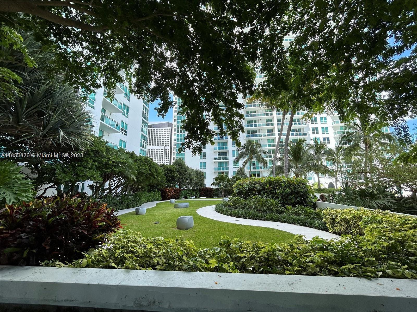 951 Brickell Ave # 3406